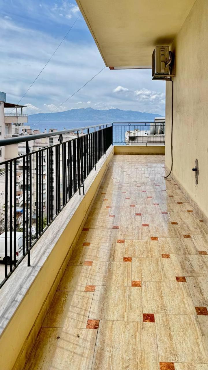 Colorful Sea View Apartment Sarande Exterior photo